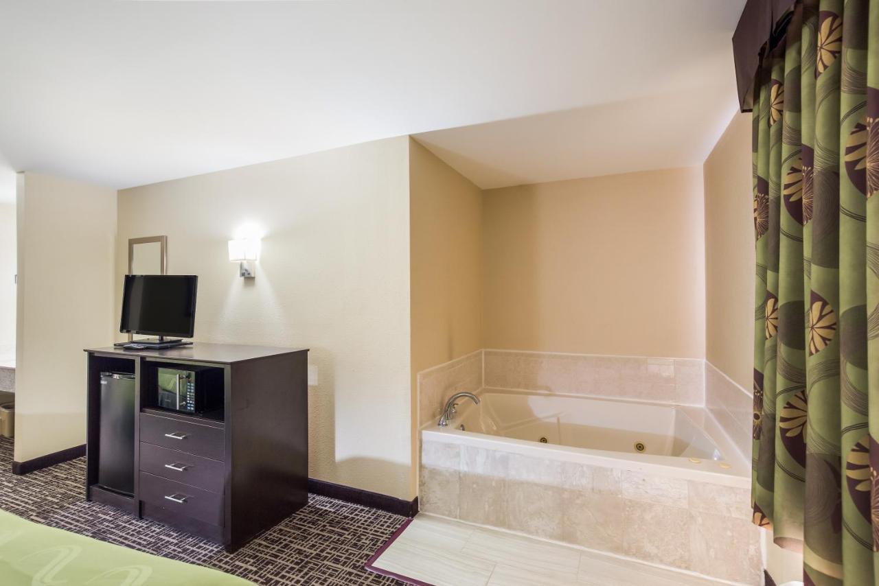Quality Inn & Suites Caseyville - St Louis Экстерьер фото