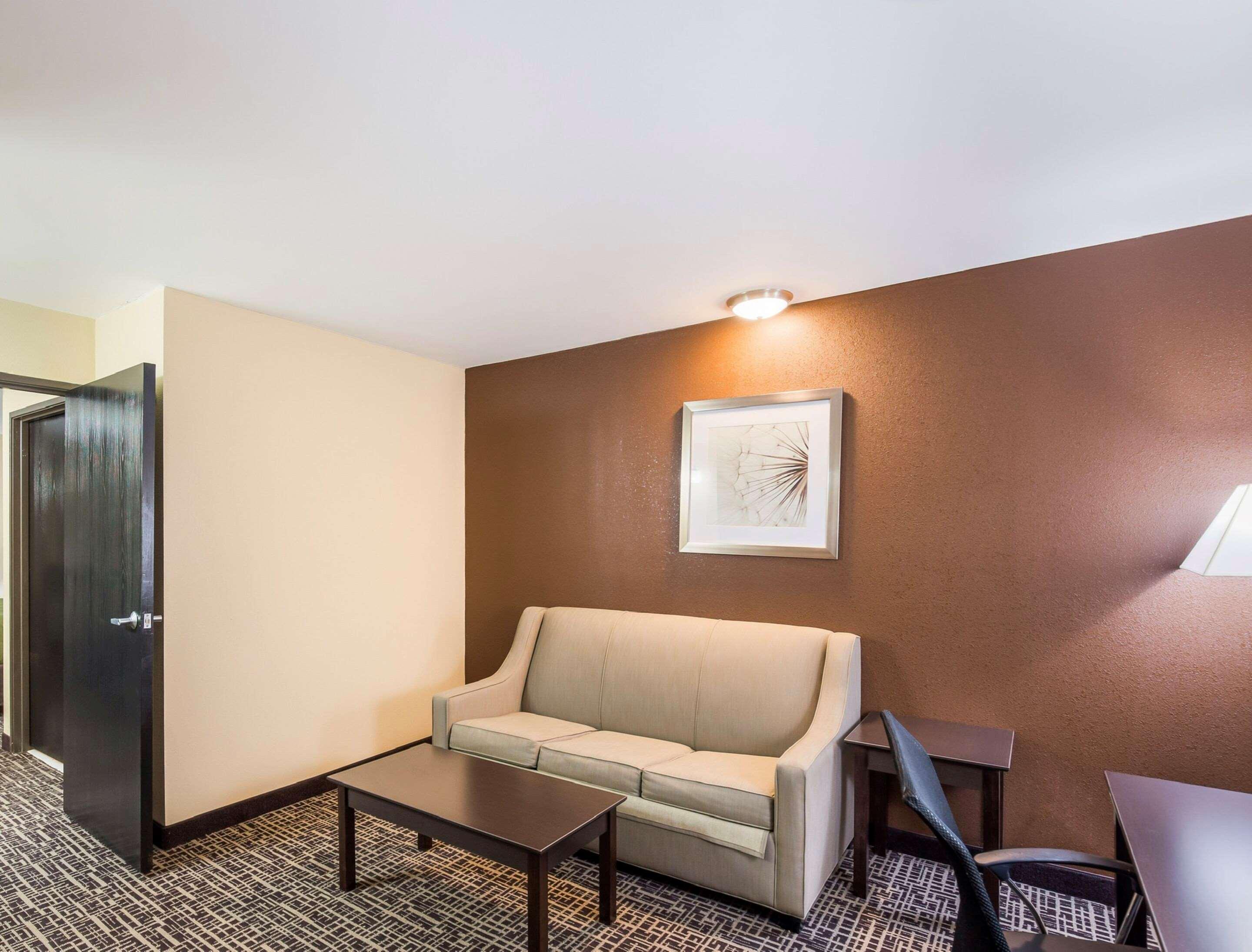 Quality Inn & Suites Caseyville - St Louis Экстерьер фото