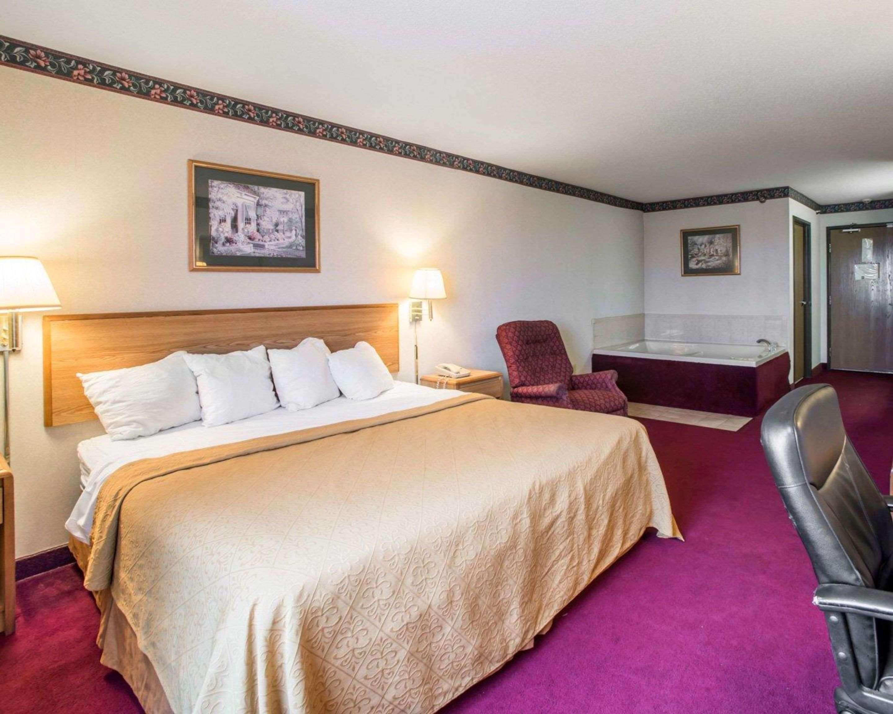 Quality Inn & Suites Caseyville - St Louis Экстерьер фото