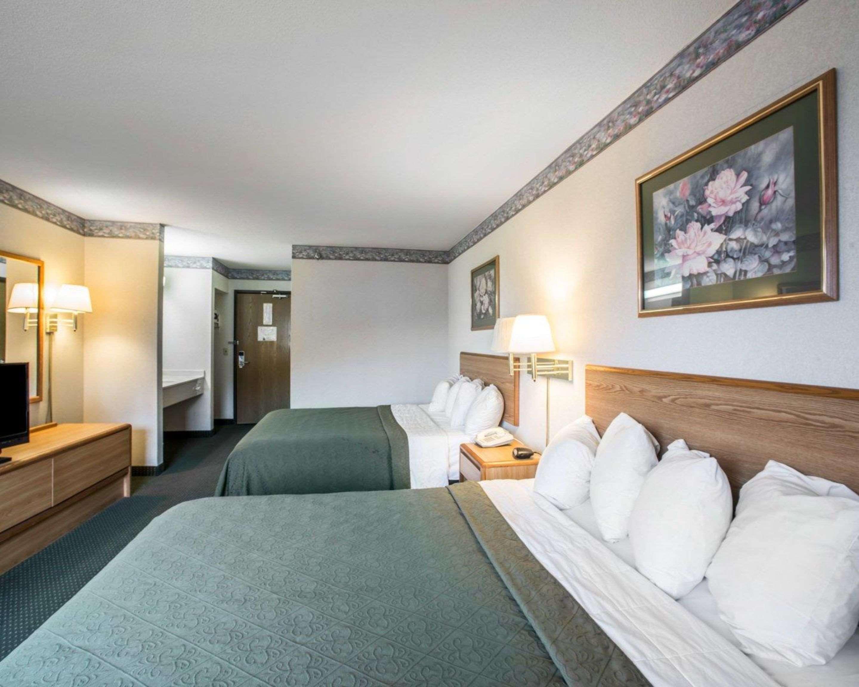 Quality Inn & Suites Caseyville - St Louis Экстерьер фото
