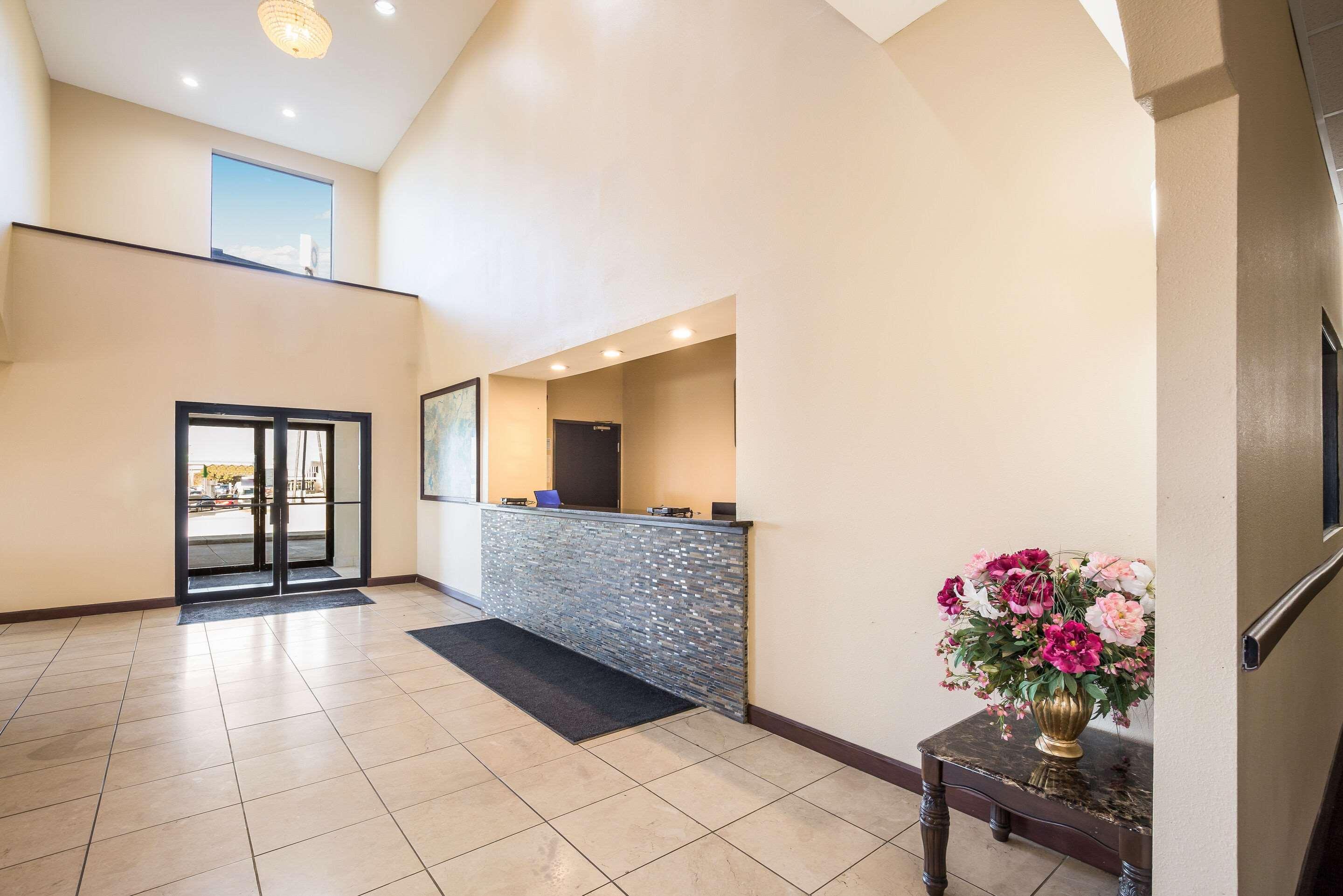 Quality Inn & Suites Caseyville - St Louis Экстерьер фото